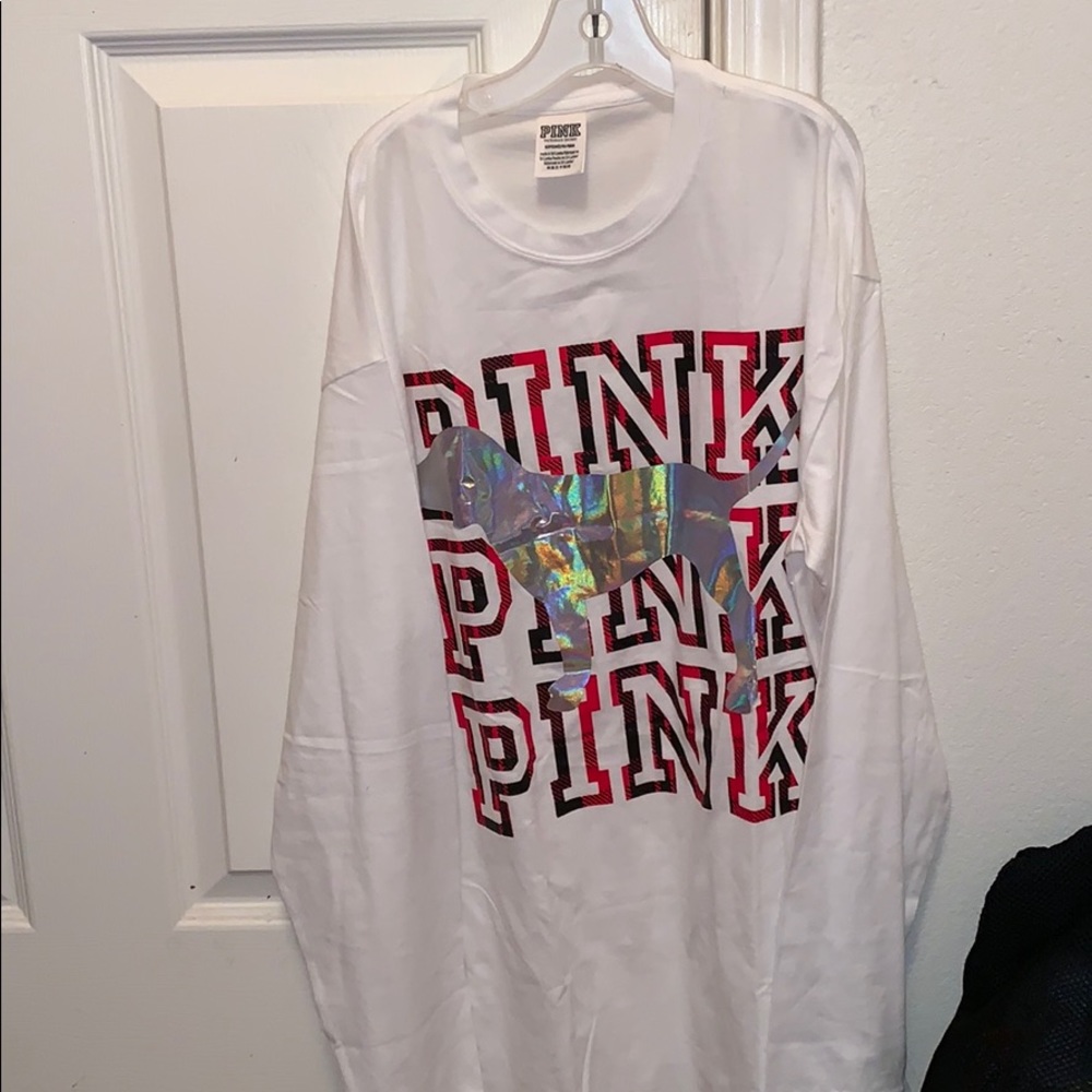 Vs pink shirt